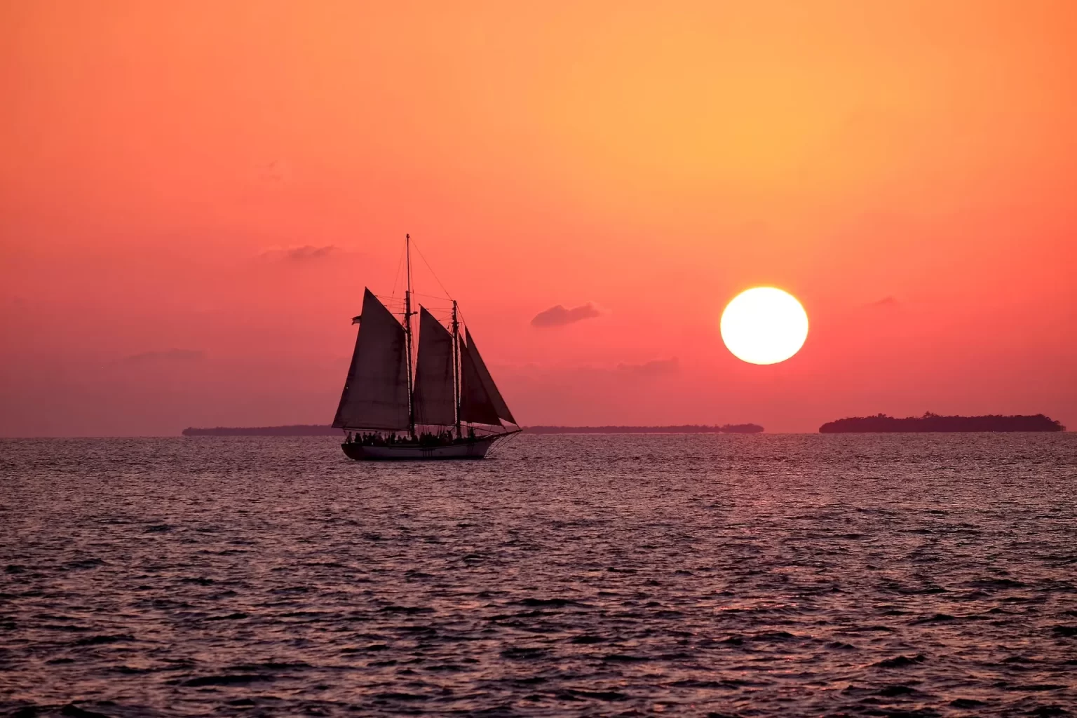 Sea Tow Vs BoatUS Battle Of The Boat Towing Services Sail Savant sea-tow-vs-boatus-battle-of-the-boat-towing-services-sail-savant